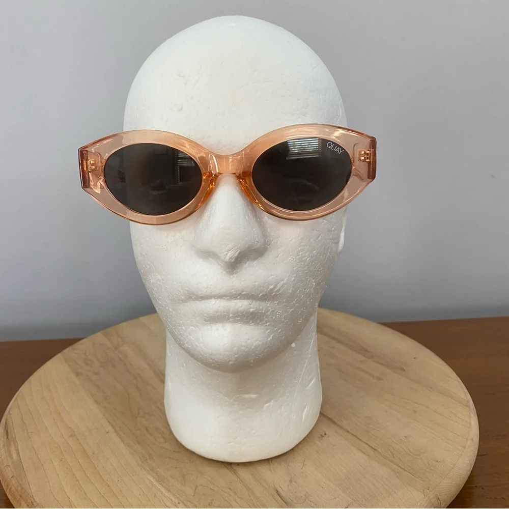 Quay Australia Real Me Sunglasses Geometric Pink Ombre Frame Black Lens 111 Lgth
